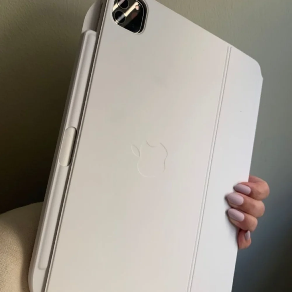 Apple Magic Keyboard for iPad - White